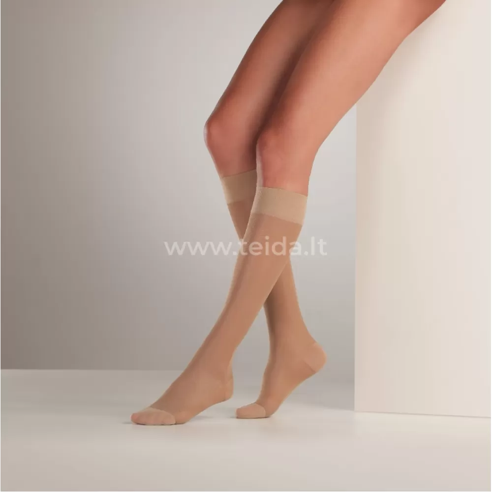 Moteriškos profilaktinės kompresinės kojinės iki kelių kūno spalvos, 1 pora
