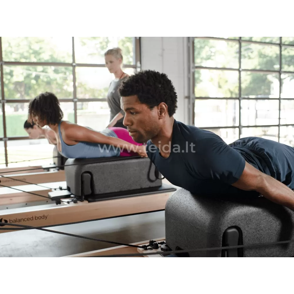 Išlenkta pilates sėdėjimo dėžė Išlenkta pilates sėdėjimo dėžė
