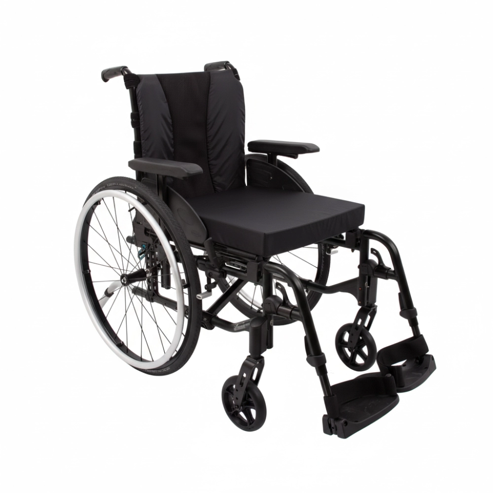 Universalaus tipo neįgaliojo vežimėlis 14 kg Invacare Action 3 NG Light
