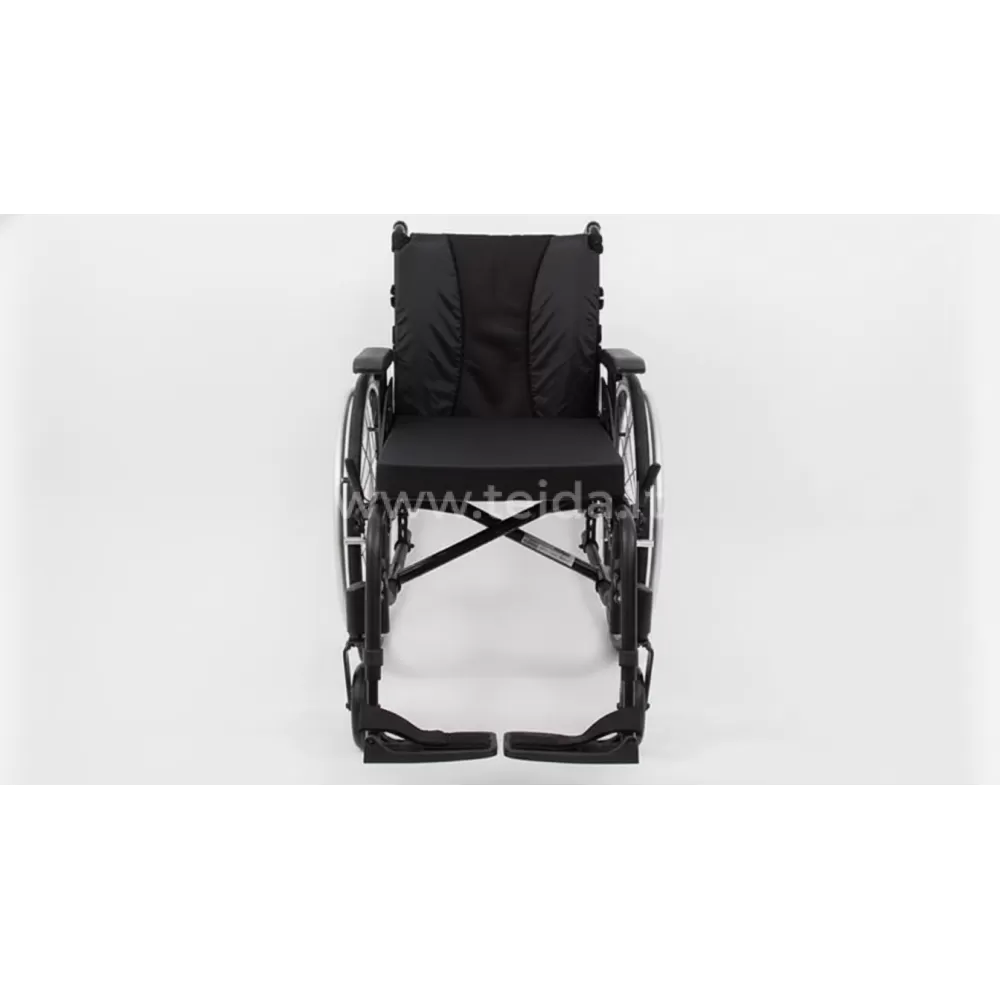 Universalaus tipo neįgaliojo vežimėlis 14 kg Invacare Action 3 NG Light