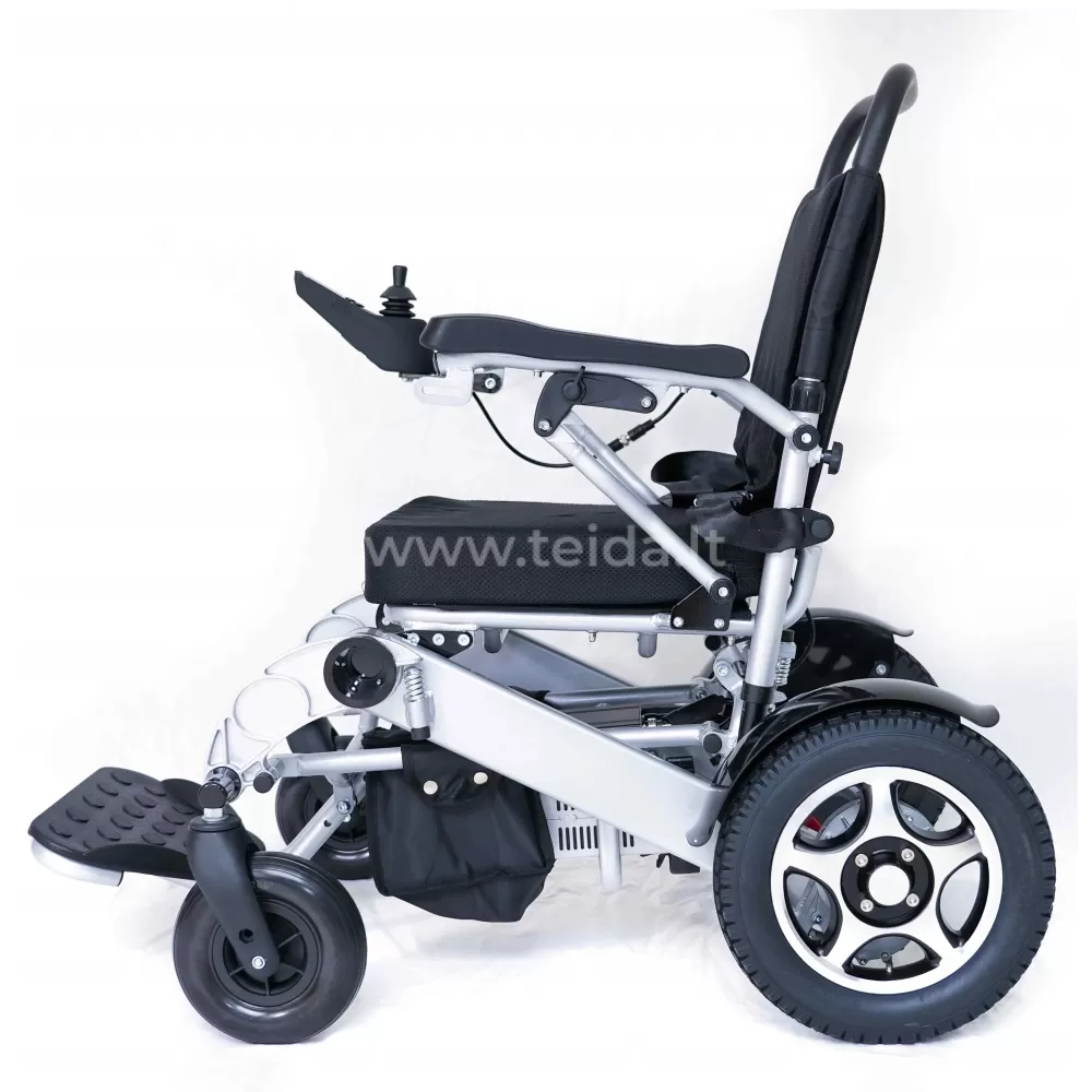 Išbandykite elektrinį neįgaliojo vežimėlį namuose