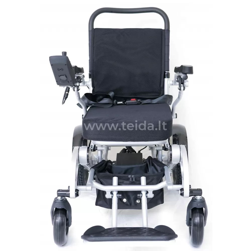 Išbandykite elektrinį neįgaliojo vežimėlį namuose