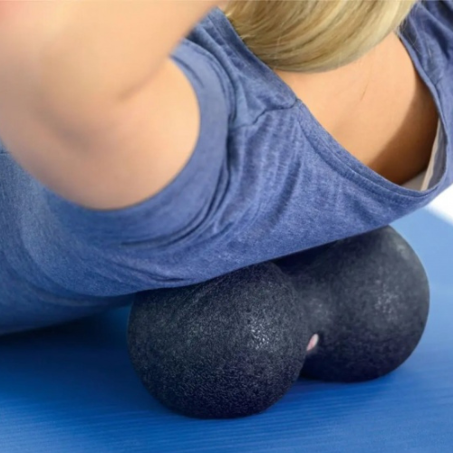 Dvigubas masažo kamuoliukas Sissel, masažuojama nugara